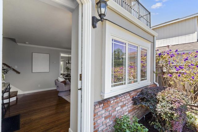 1128 Hawthorne Drive, San Mateo, CA 94402
