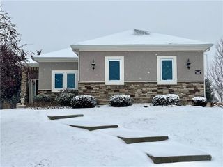 9891 Garden Street, Lenexa, KS 66227