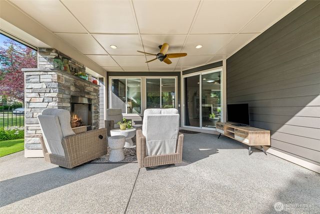 14016 188th Avenue Ct E, Bonney Lake, WA 98391