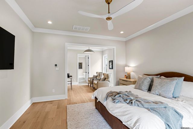 8126 Oakridge Dr, Baton Rouge, LA 70810