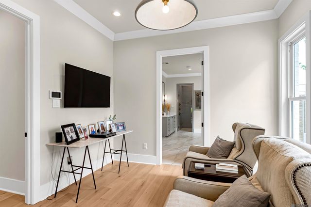 8126 Oakridge Dr, Baton Rouge, LA 70810