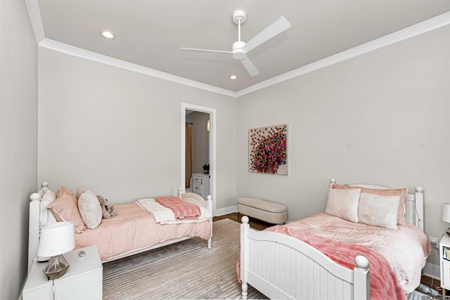 8126 Oakridge Dr, Baton Rouge, LA 70810