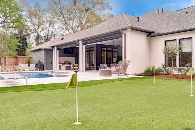 8126 Oakridge Dr, Baton Rouge, LA 70810