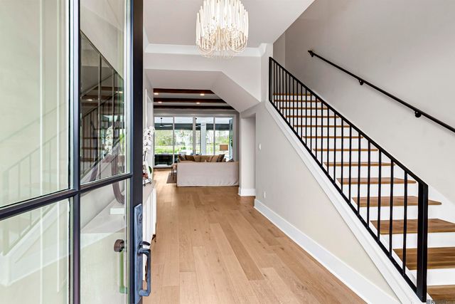 8126 Oakridge Dr, Baton Rouge, LA 70810