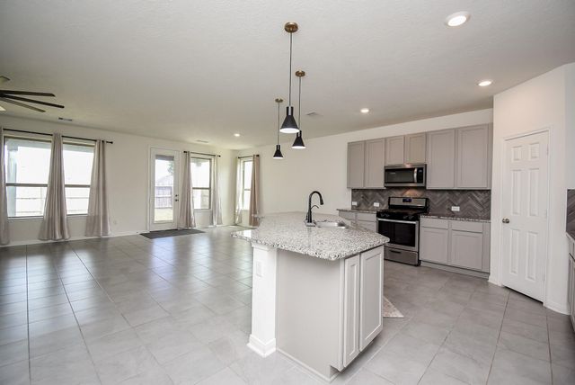 1003 Haven Hill Ln, La Marque, TX 77568