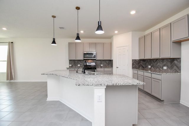 1003 Haven Hill Ln, La Marque, TX 77568