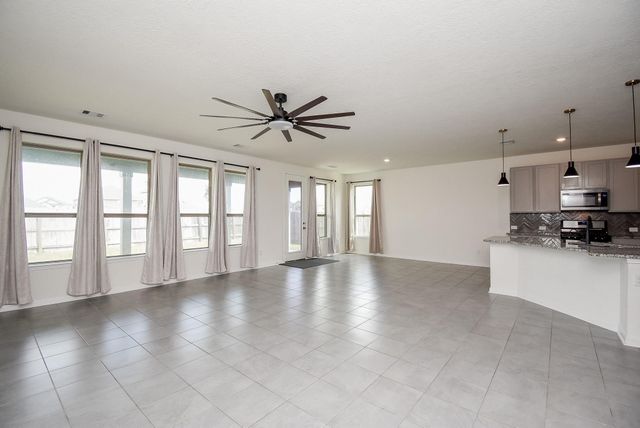 1003 Haven Hill Ln, La Marque, TX 77568