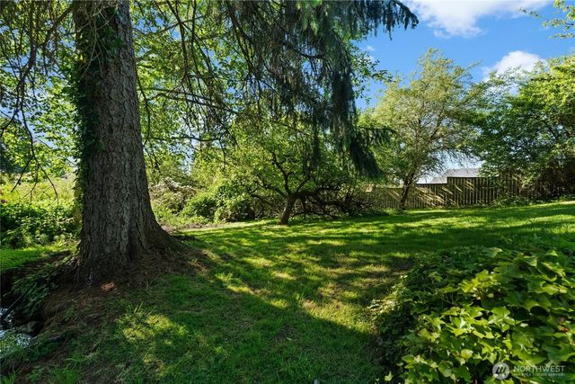 1706 S Sunset Drive, Tacoma, WA 98465