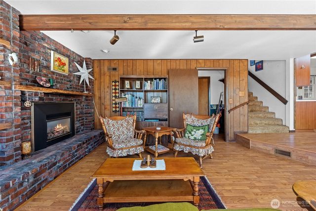 1706 S Sunset Drive, Tacoma, WA 98465
