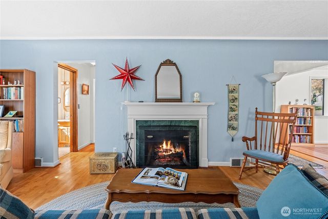 1706 S Sunset Drive, Tacoma, WA 98465