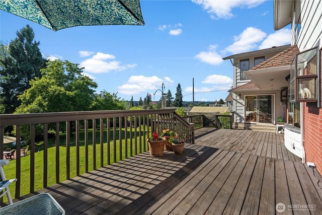 1706 S Sunset Drive, Tacoma, WA 98465