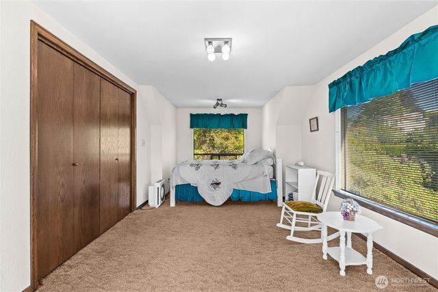 1706 S Sunset Drive, Tacoma, WA 98465