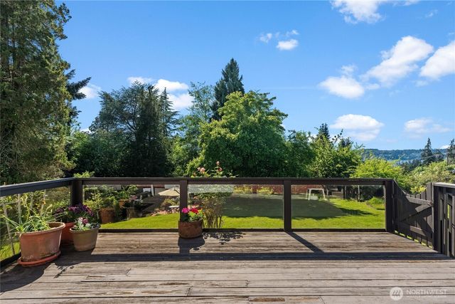 1706 S Sunset Drive, Tacoma, WA 98465
