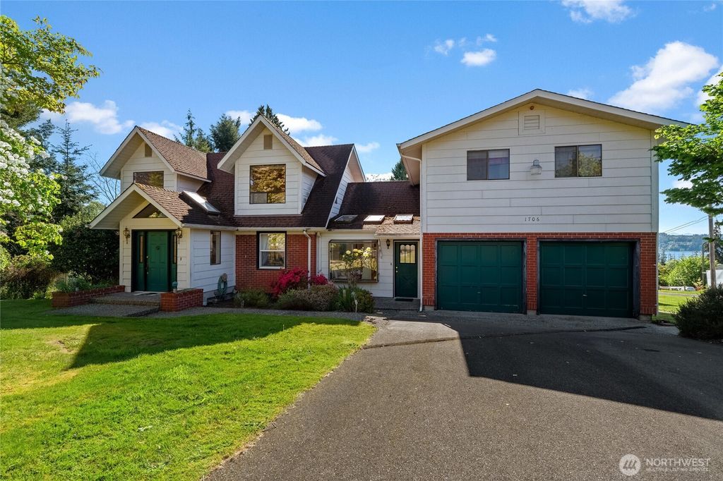 1706 S Sunset Drive, Tacoma, WA 98465