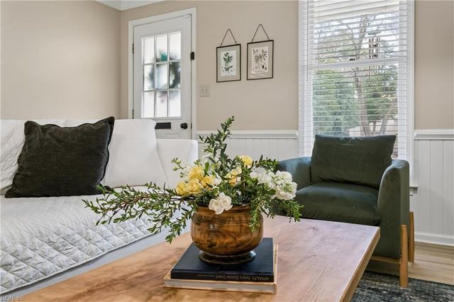 79 Queens CT, Newport News, VA 23606