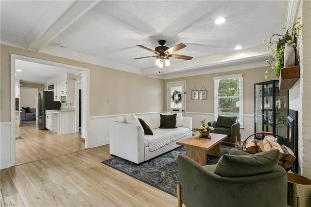 79 Queens CT, Newport News, VA 23606