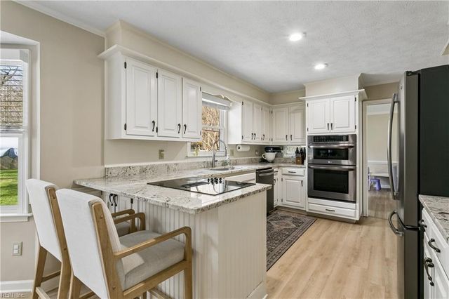 79 Queens CT, Newport News, VA 23606