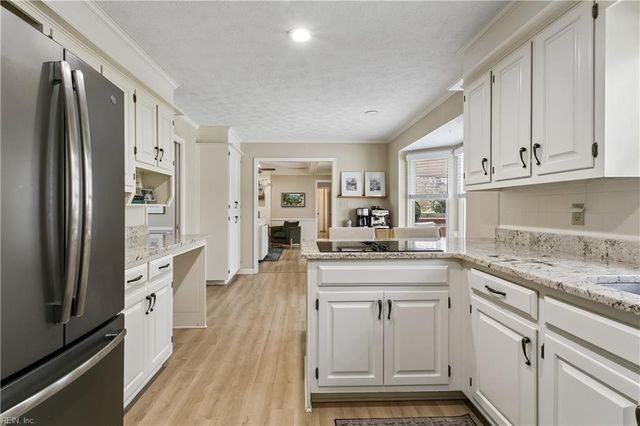 79 Queens CT, Newport News, VA 23606