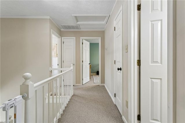 79 Queens CT, Newport News, VA 23606