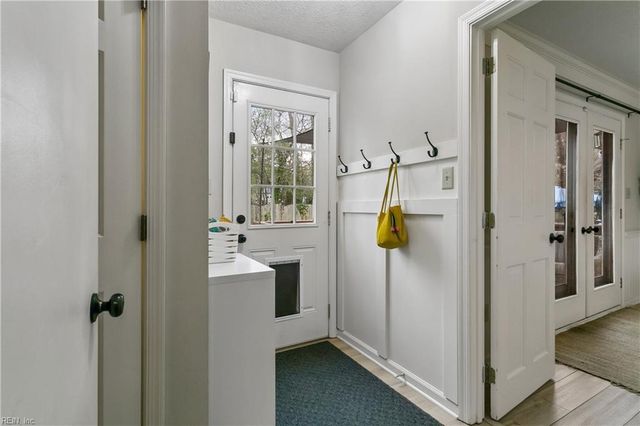 79 Queens CT, Newport News, VA 23606