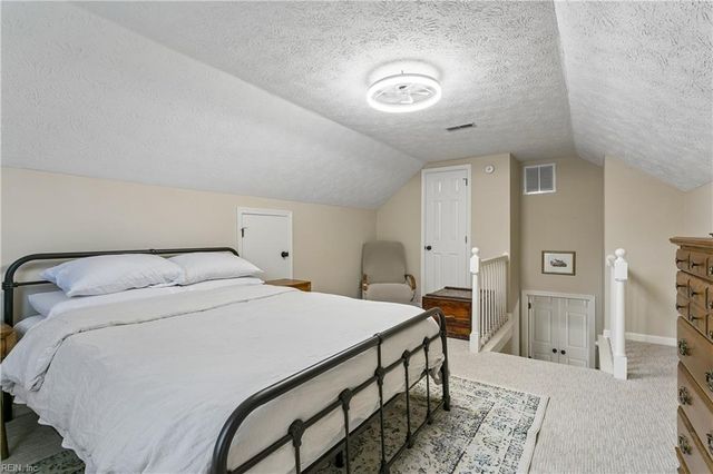 79 Queens CT, Newport News, VA 23606