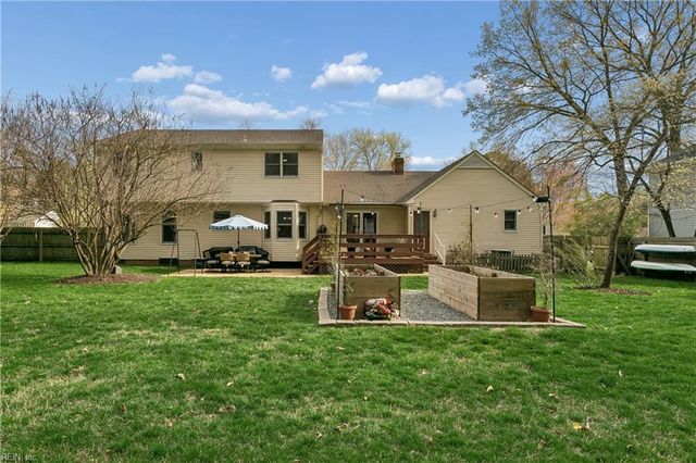 79 Queens CT, Newport News, VA 23606