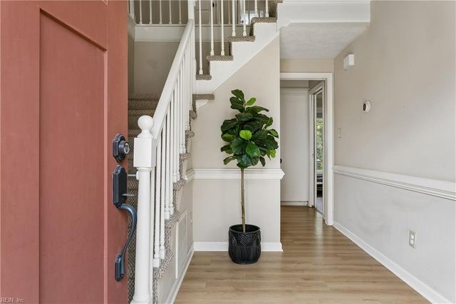 79 Queens CT, Newport News, VA 23606