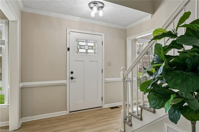 79 Queens CT, Newport News, VA 23606