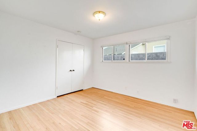 6012 S Kings Road, Los Angeles, CA 90056