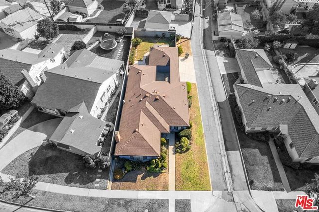 6012 S Kings Road, Los Angeles, CA 90056