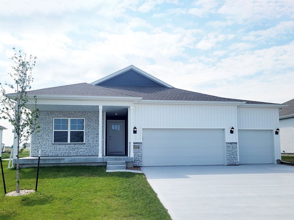 5125 168th Street, Urbandale, IA 50322