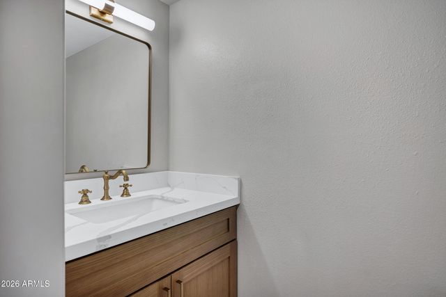 10208 N 8TH Place B, Phoenix, AZ 85020