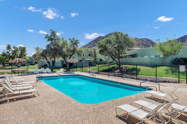 10208 N 8TH Place B, Phoenix, AZ 85020