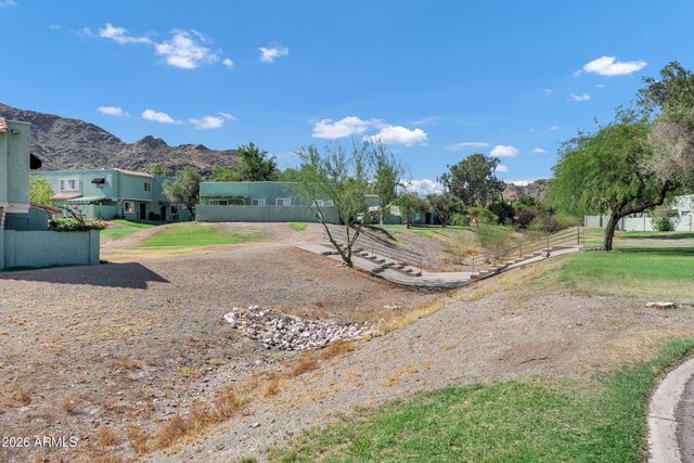 10208 N 8TH Place B, Phoenix, AZ 85020