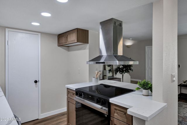 10208 N 8TH Place B, Phoenix, AZ 85020