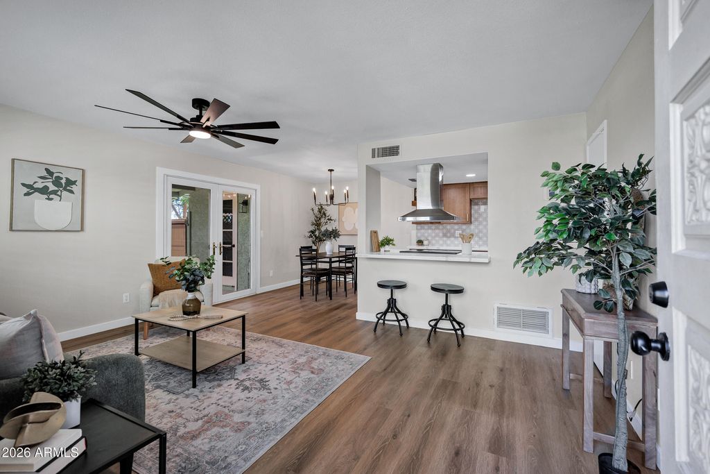 10208 N 8TH Place B, Phoenix, AZ 85020 — photo 2