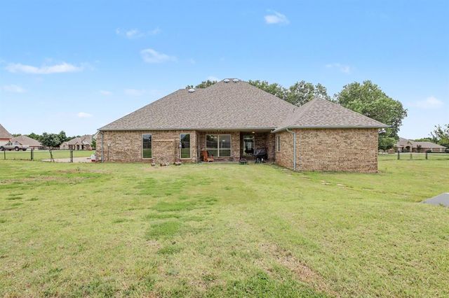 15215 Coral Creek Lane, Oklahoma City, OK 73165