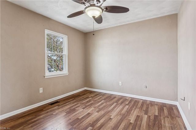 5487 Davis WAY, Virginia Beach, VA 23462