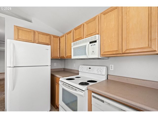593 HANOVER St, Eugene, OR 97402