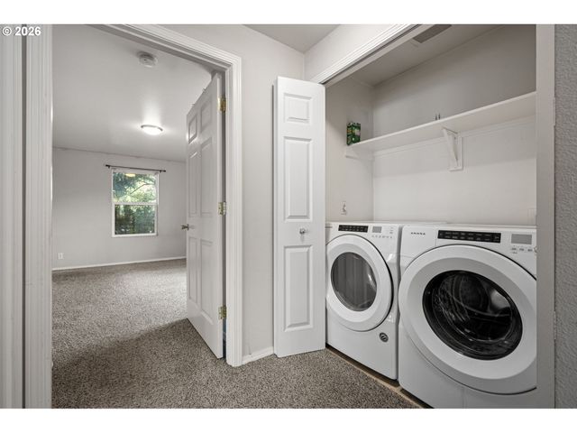 593 HANOVER St, Eugene, OR 97402