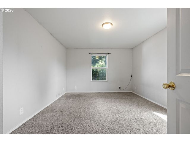 593 HANOVER St, Eugene, OR 97402