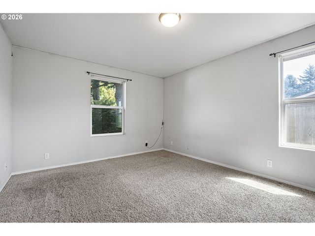 593 HANOVER St, Eugene, OR 97402