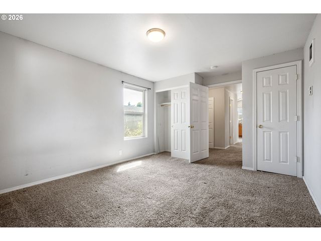 593 HANOVER St, Eugene, OR 97402