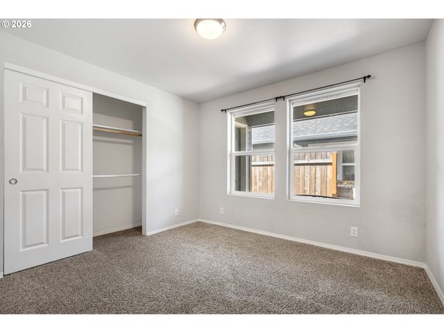 593 HANOVER St, Eugene, OR 97402