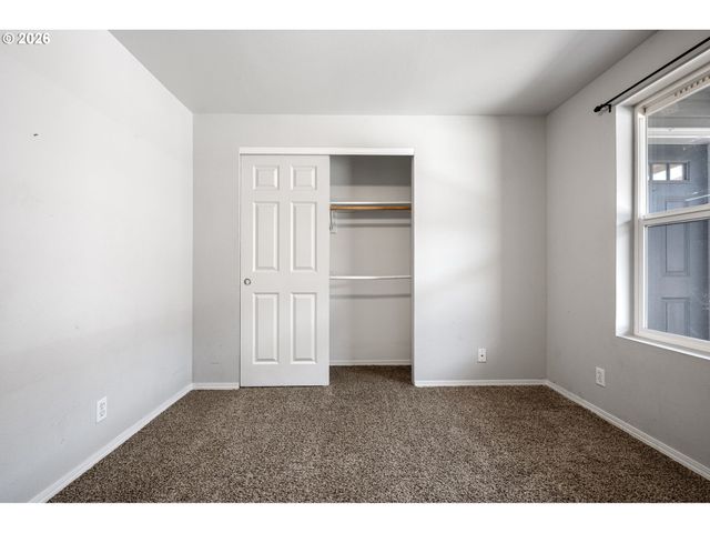 593 HANOVER St, Eugene, OR 97402