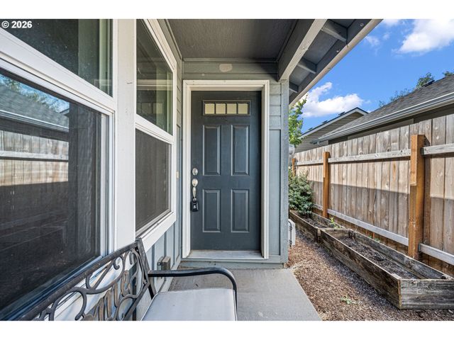 593 HANOVER St, Eugene, OR 97402