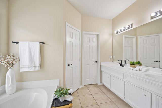 5002 Hearth Hollow Lane, Sugar Land, TX 77479