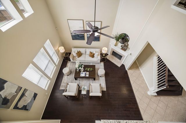 5002 Hearth Hollow Lane, Sugar Land, TX 77479