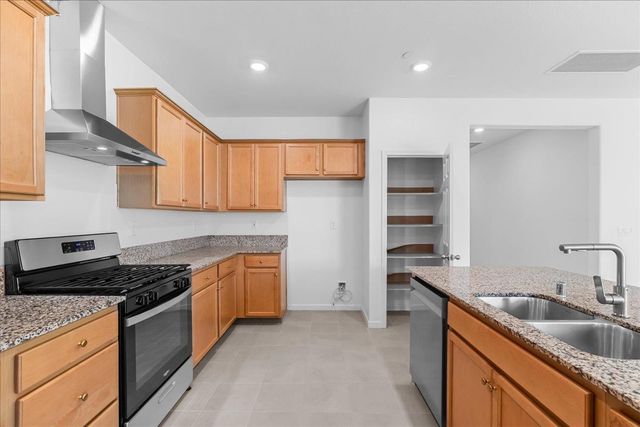 10638 Allman Dr, Stockton, CA 95212