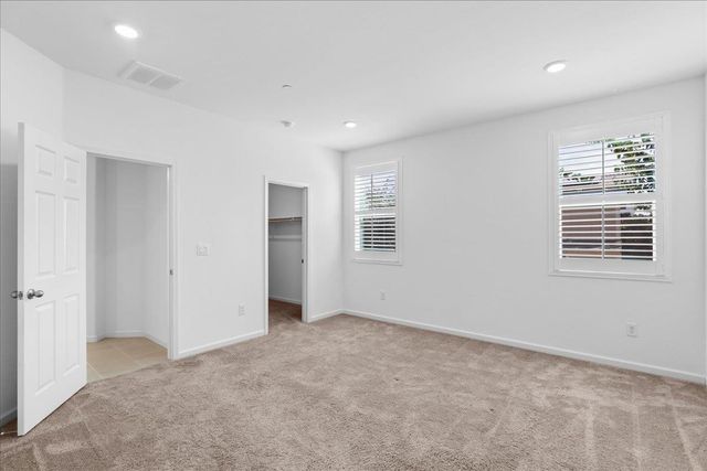 10638 Allman Dr, Stockton, CA 95212